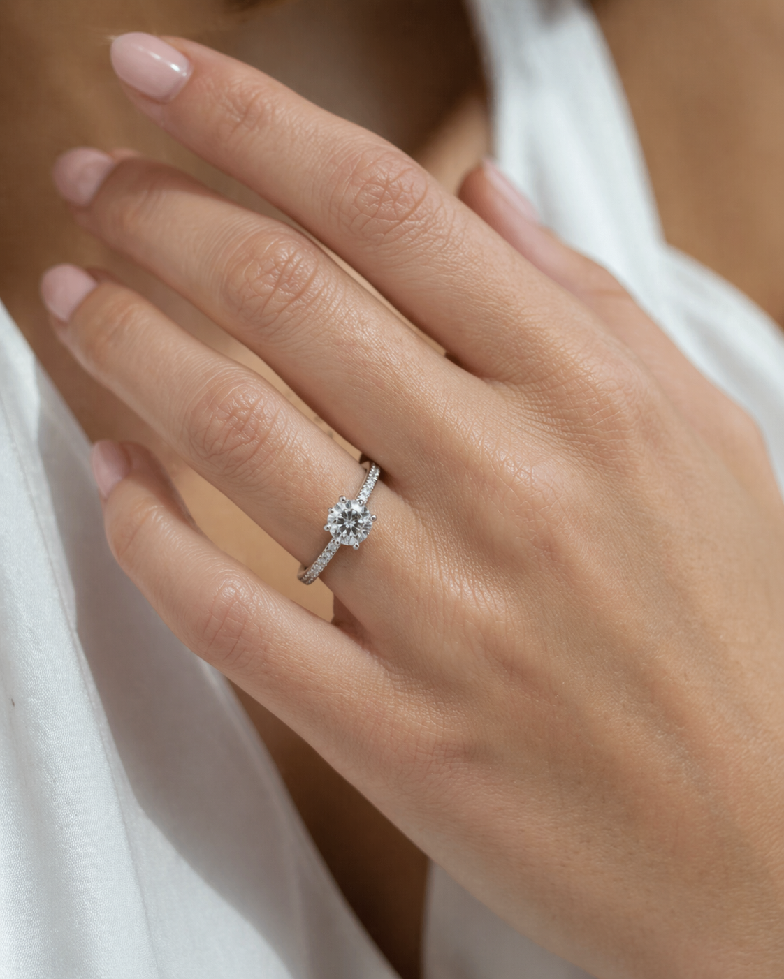 Solitario con brillantes fancy - Imagen 3
