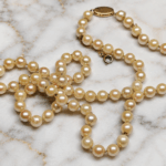 Collar de perlas broche 18K