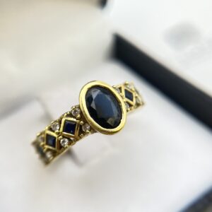 Anillo zafiro oval