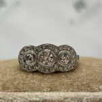 Tricillo de halos en oro