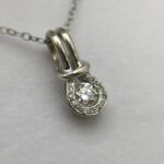 Colgante diamantes halo