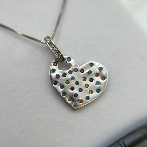 Collar colgante corazón colores - Imagen 3