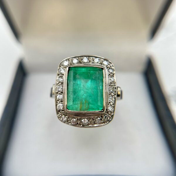 Anillo esmeralda rectangular