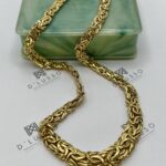 Collar de oro nudos