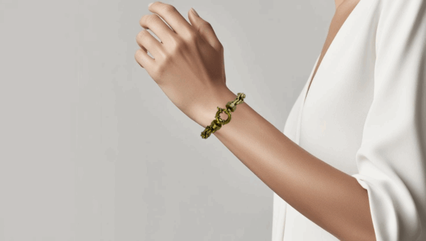 Pulsera oro broche timón - Imagen 2