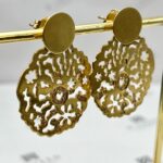 Aros calados oro brillantes circulares