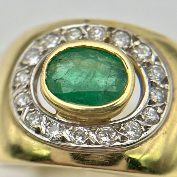 Anillo esmeralda halo brillantes - Imagen 3
