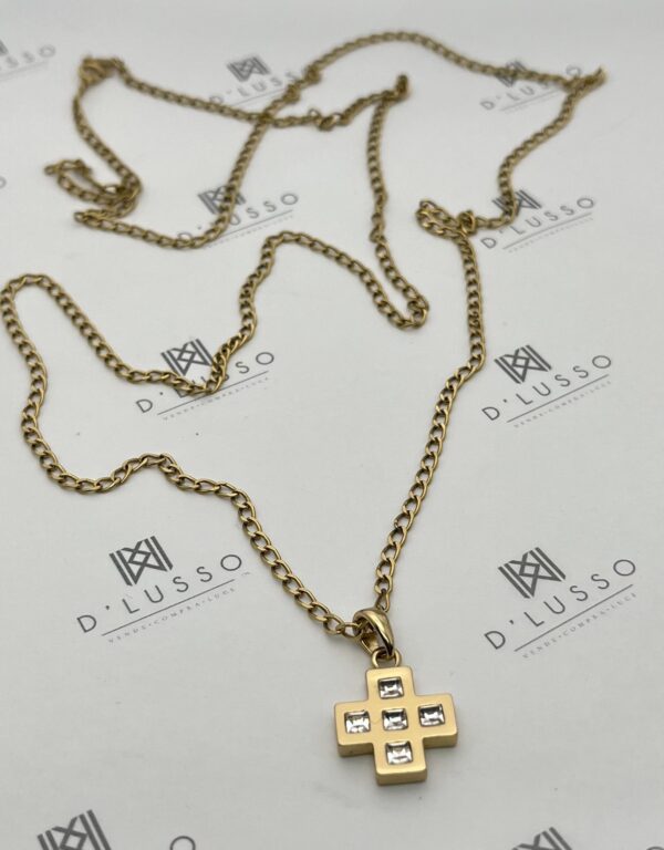 Collar de oro con colgante fantasía
