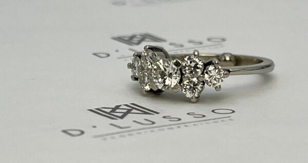 Anillo bow de brillantes - Imagen 3