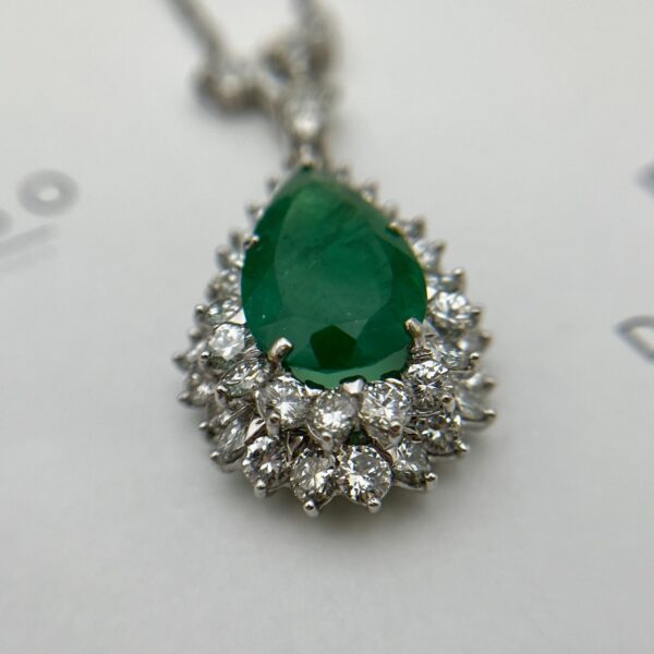 Collar gota de esmeralda y diamantes - Imagen 4