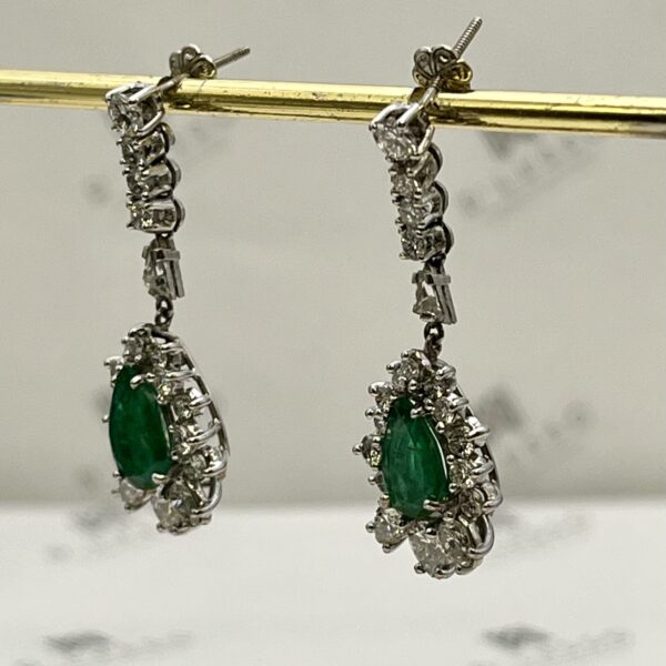 Aros esmeralda gota y diamantes - Imagen 3