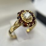 Solitario con granates