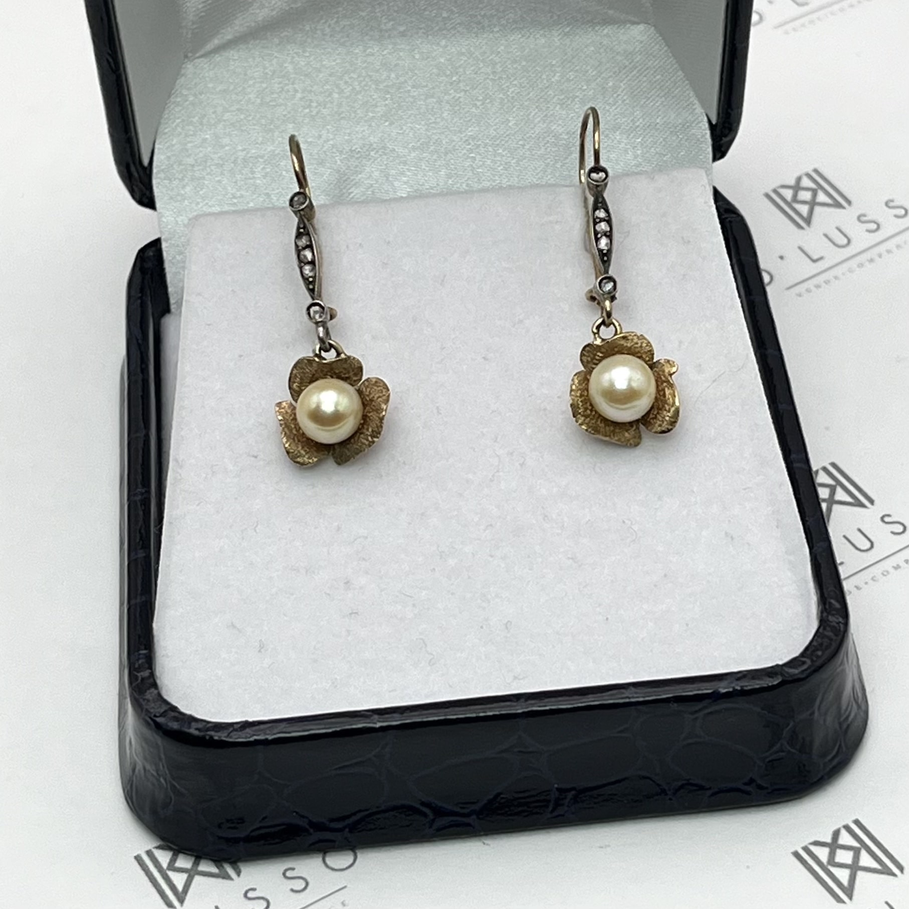 Aros de perlas tallado flor - Imagen 4