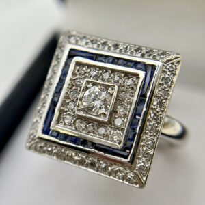 Anillo square zafiros y diamantes