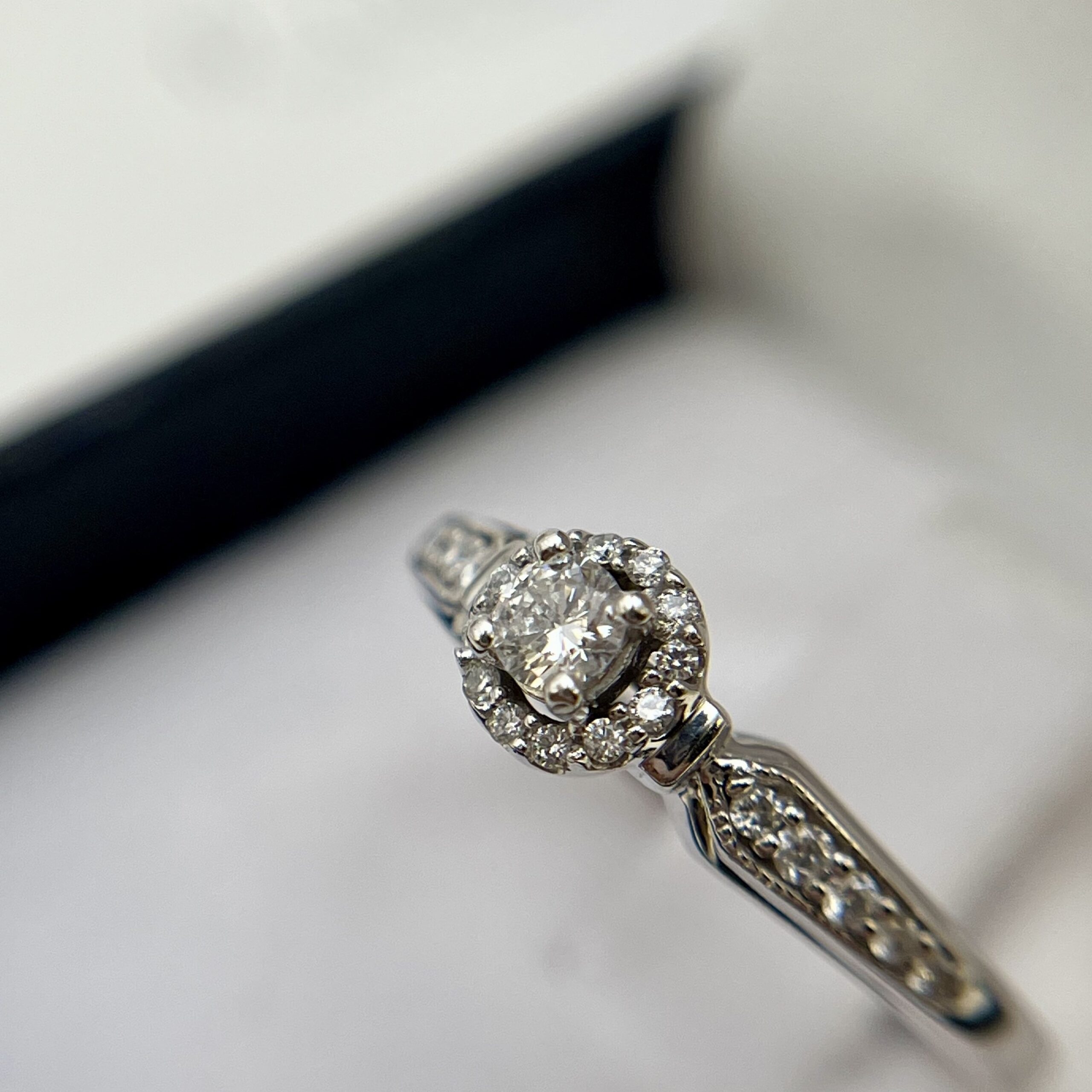 Anillo halo brillantes - Imagen 7