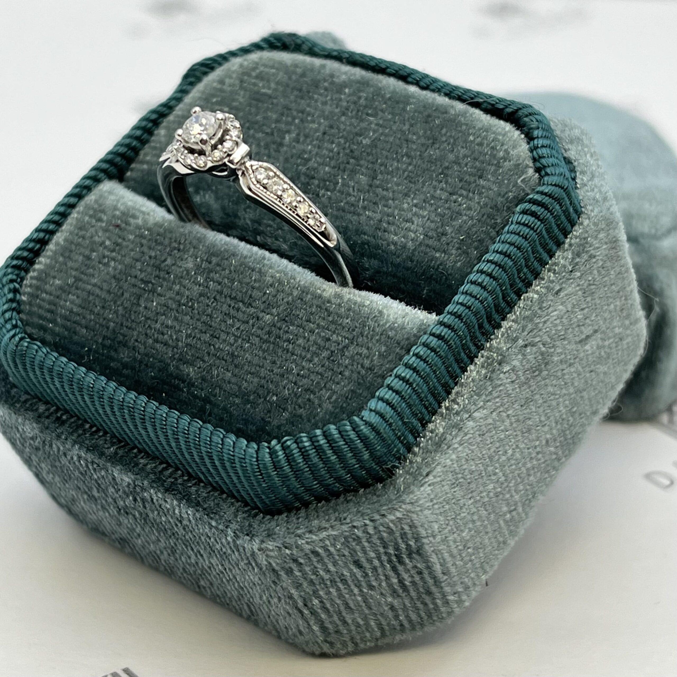 Anillo halo brillantes - Imagen 5