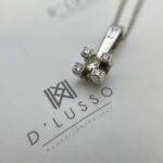 Collar con colgante brillantes y baguette