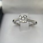 Anillo cluster de brillantes