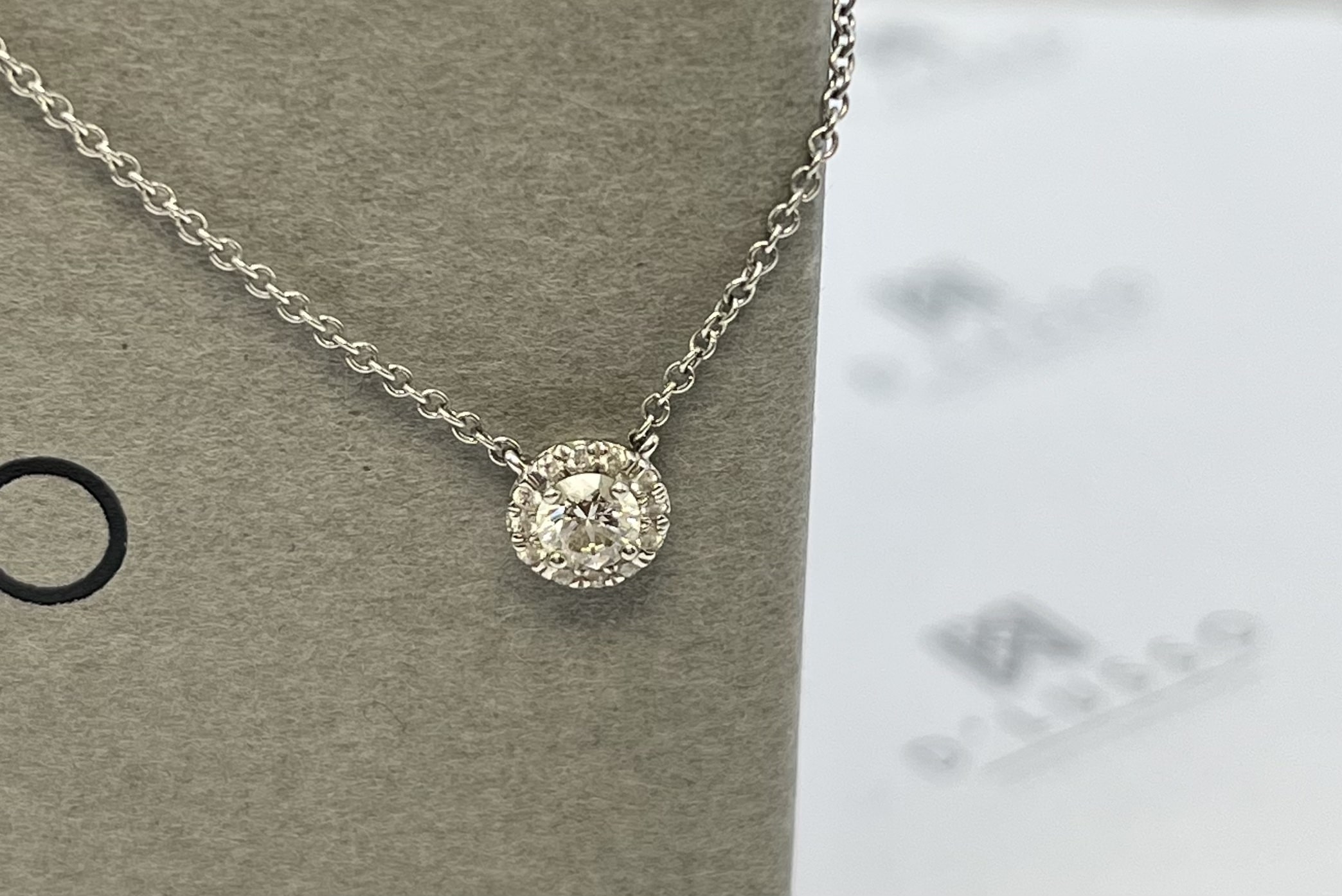 Collar colgante en halo Tiffany & Co.