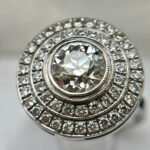 Anillo en halo corte antiguo