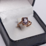 Anillo espinela morada