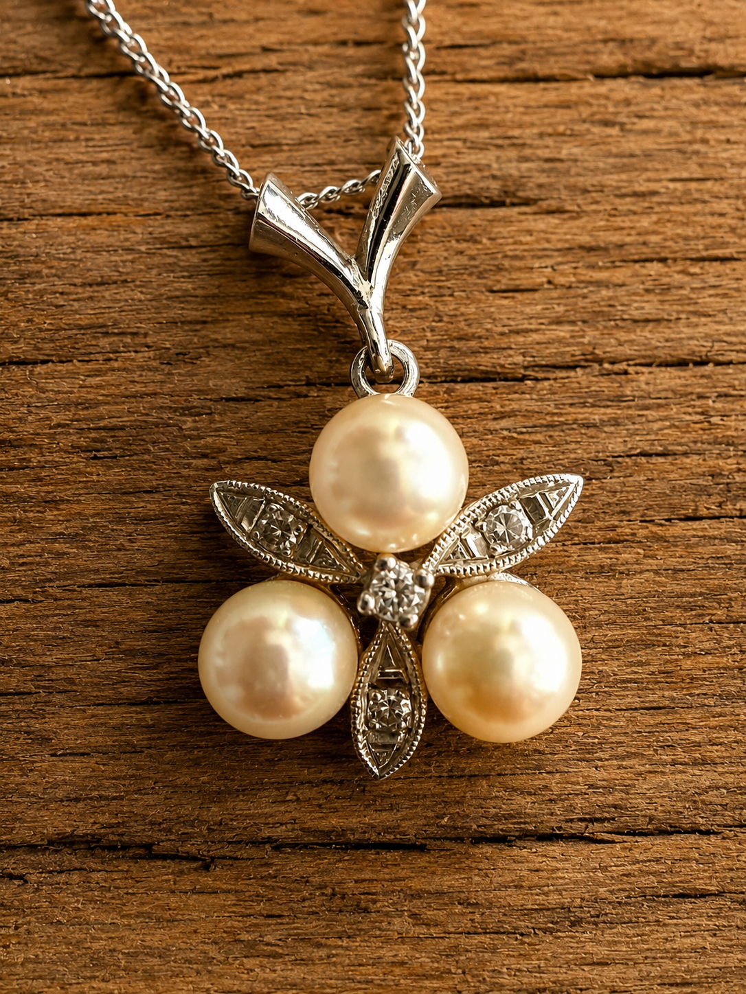 Collar perlas floral