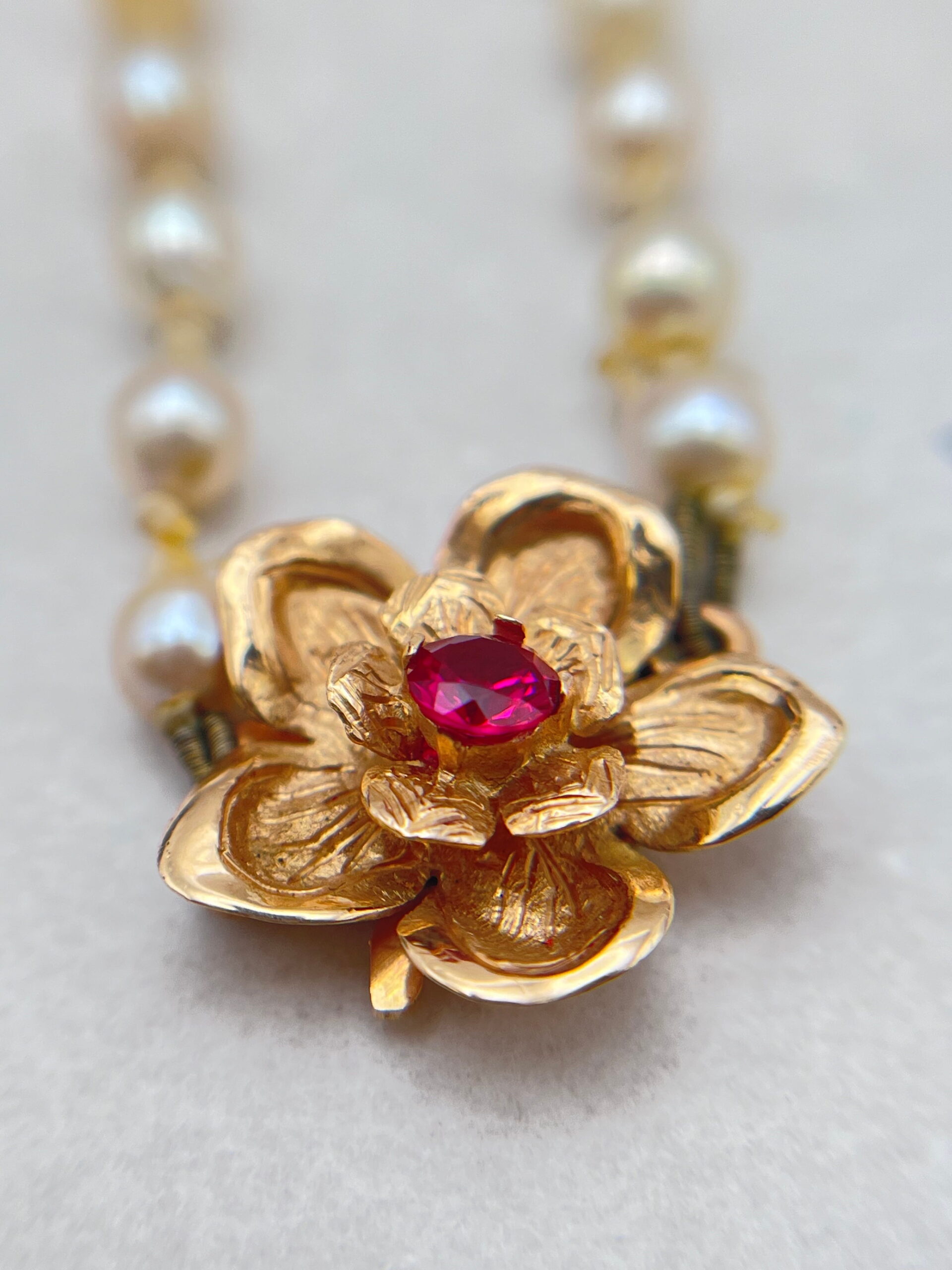 Collar perlas Akoya broche rubí - Imagen 2