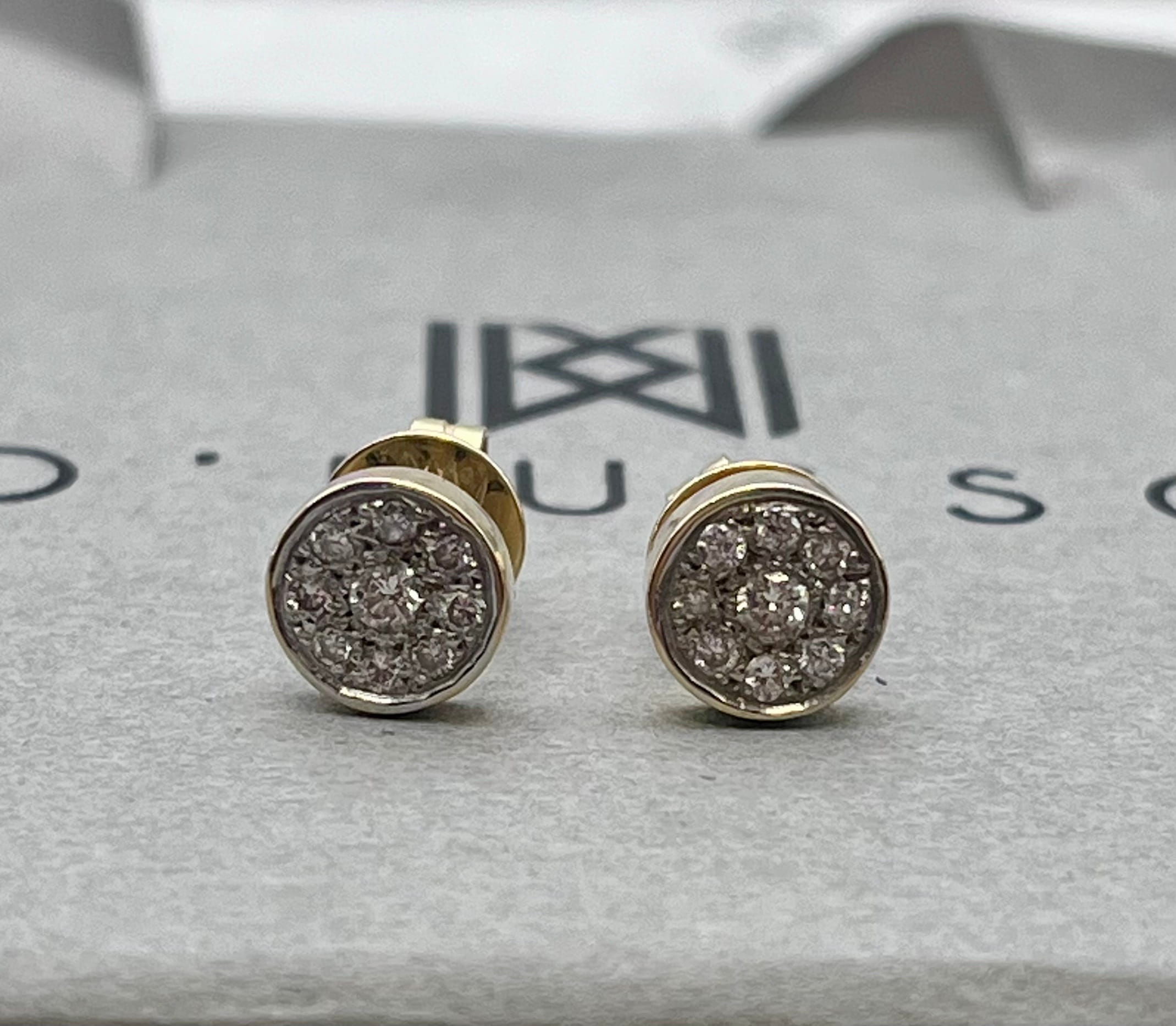 Stud cluster - Imagen 6
