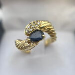 Anillo bypass zafiro gota y diamantes